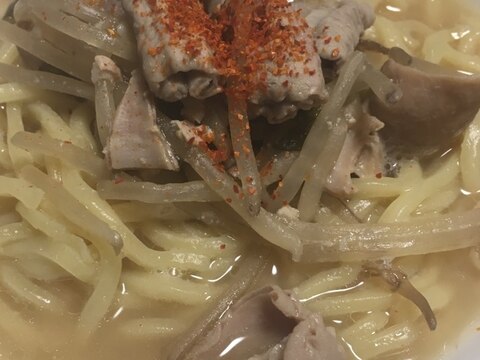 もつ煮込みラーメン